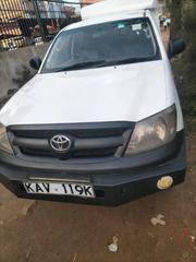Toyota Hilux 2006 White for sale