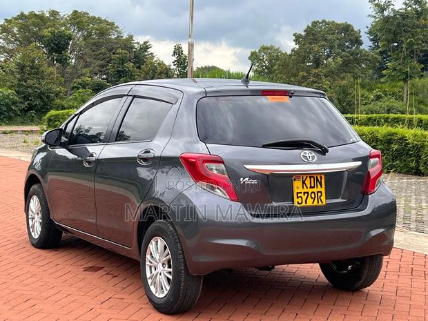 Toyota Vitz 2016 Gray