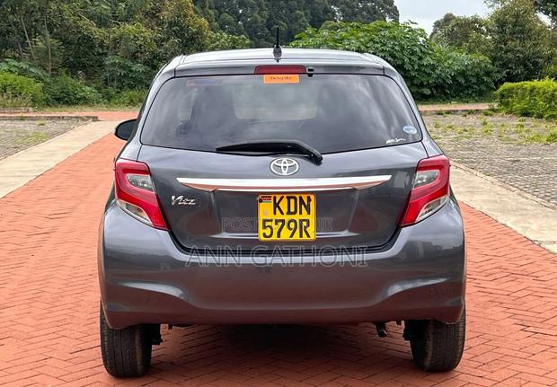 Toyota Vitz 2016 Gray
