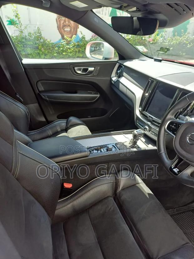 Volvo XC60 2024 Red