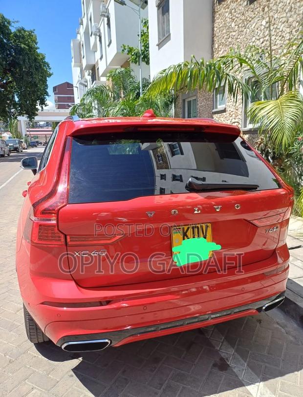 Volvo XC60 2024 Red