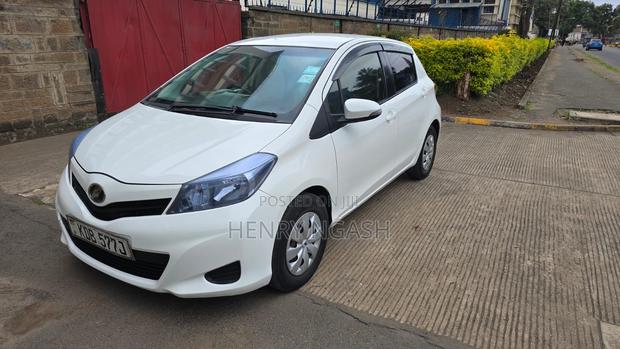 Toyota Vitz 2013 White