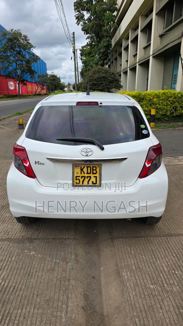 Toyota Vitz 2013 White