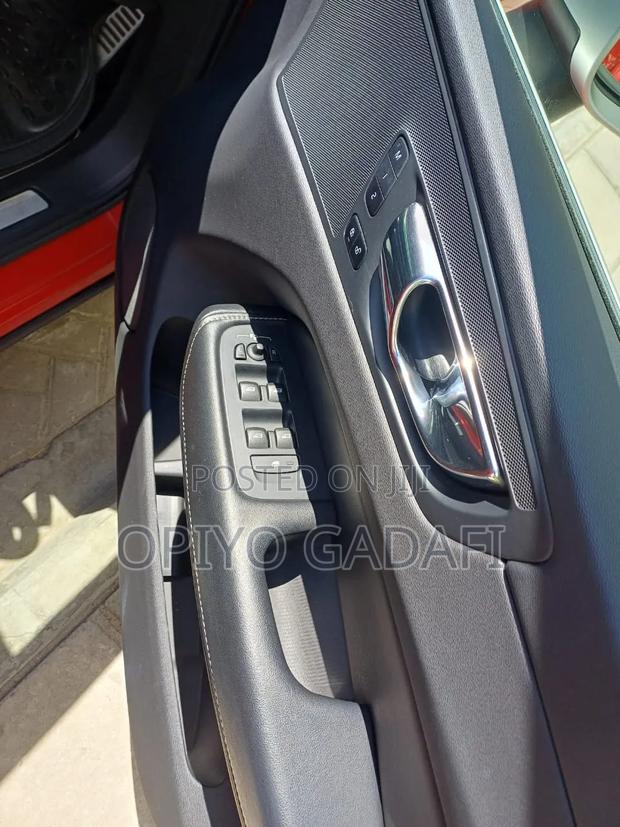 Volvo XC60 2024 Red
