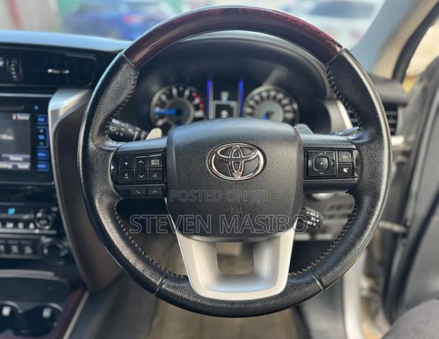 Toyota Fortuner 2.8 D AWD 2017 Silver
