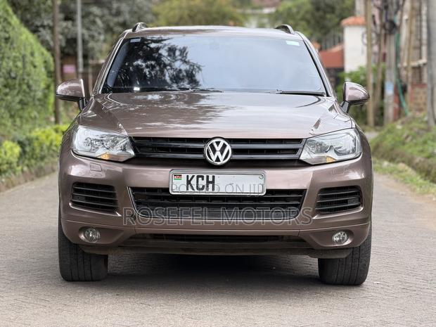 Volkswagen Touareg VR6 Sport 2012 Brown