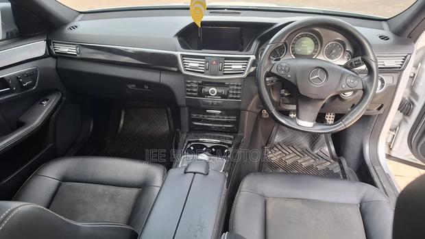 Mercedes-Benz E250 2012 Silver