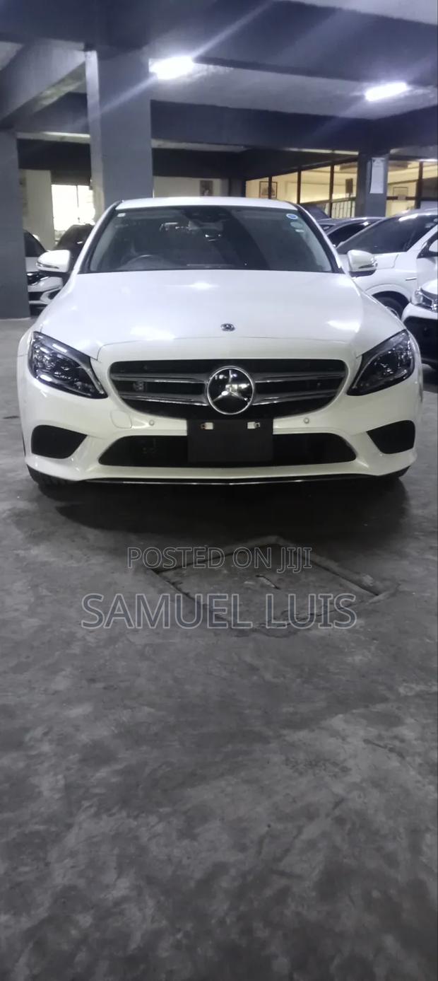 Mercedes-Benz C200 2019 White