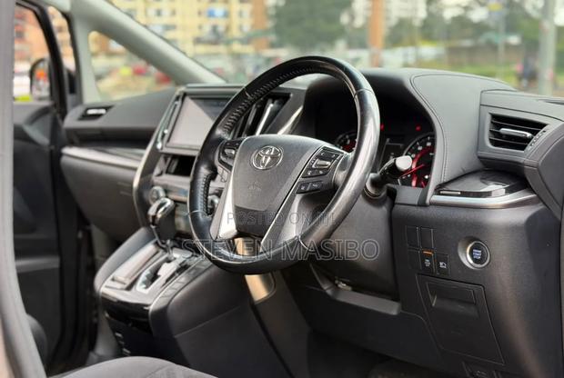 Toyota Alphard 2.5 Petrol FWD 2019 Black