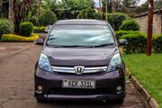 Toyota ISIS 1.8 Platana 2WD 2011 Maroon for sale