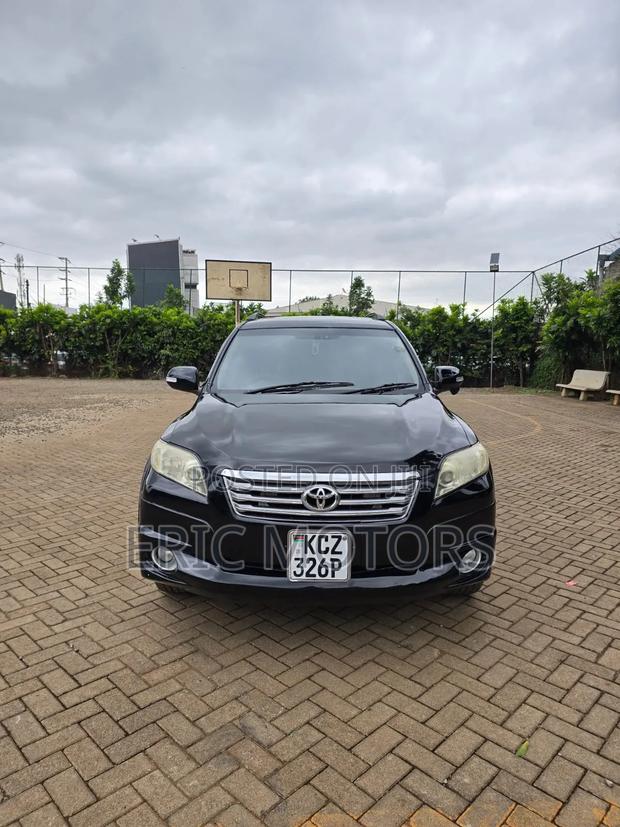 Toyota Vanguard 2013