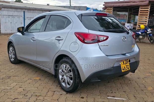 Mazda Demio 2018 Silver