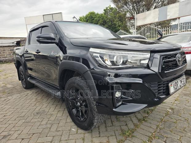 Toyota Hilux Revo Double Cab Deisel 2.4 AWD 2019 Black