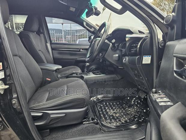 Toyota Hilux Revo Double Cab Deisel 2.4 AWD 2019 Black