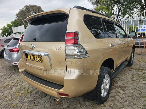 Toyota Land Cruiser Prado 2.7 i 2011 Gold