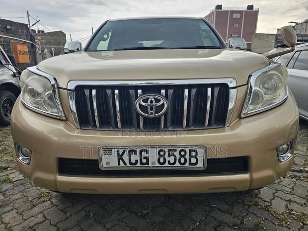 Toyota Land Cruiser Prado 2.7 i 2011 Gold