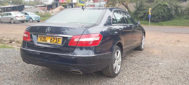 Mercedes-Benz E250 2011 Blue