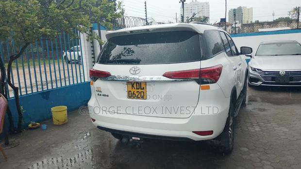 Toyota Fortuner 2017 White