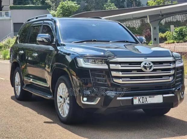Toyota Land Cruiser 4.6 V8 ZX 2017