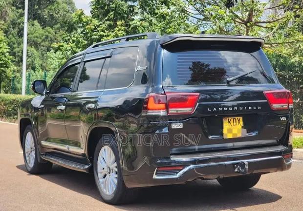 Toyota Land Cruiser 4.6 V8 ZX 2017