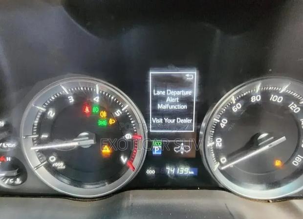 Toyota Land Cruiser 4.6 V8 ZX 2017
