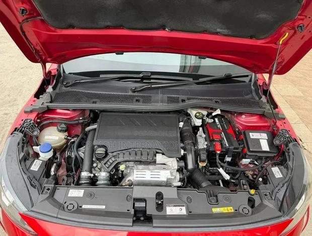 Peugeot 208 2020 Red