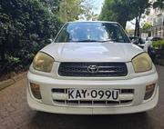 Toyota RAV4 Automatic 2000 White for sale