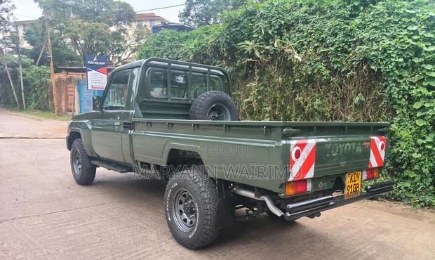 Toyota Land Cruiser 79 Series 2008 Green