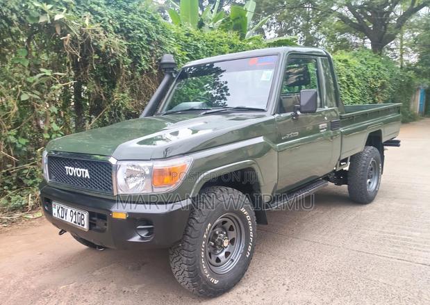 Toyota Land Cruiser 79 Series 2008 Green