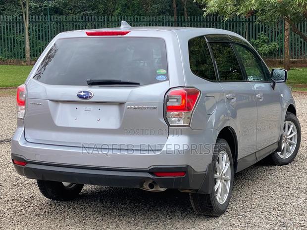 Subaru Forester 2018 Silver