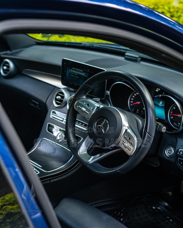 Mercedes-Benz C200 2019 Blue