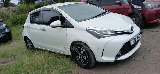 Toyota Vitz 2016 Pearl