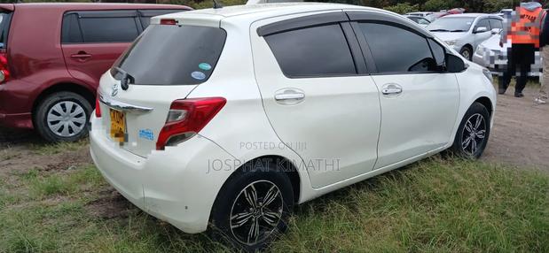 Toyota Vitz 2016 Pearl