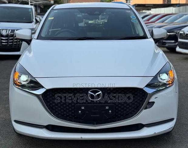 Mazda 2 2020 White