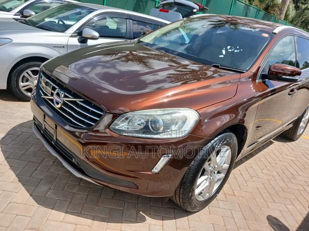 Volvo XC60 2019 Brown