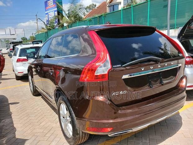 Volvo XC60 2019 Brown