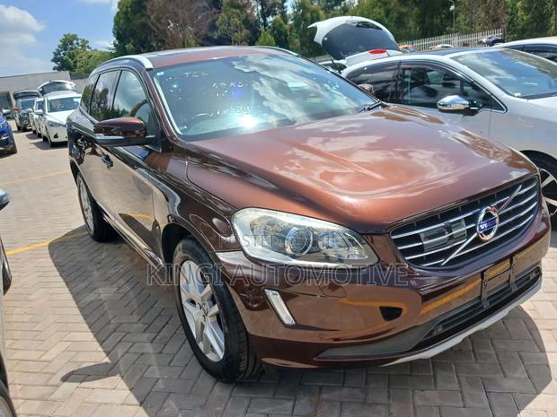 Volvo XC60 2019 Brown