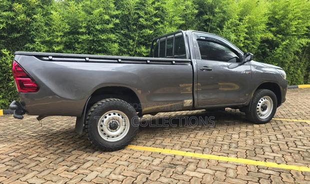 Toyota Hilux 2.4 Diesel 2020 Gray
