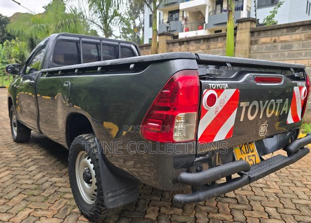 Toyota Hilux 2.4 Diesel 2020 Gray