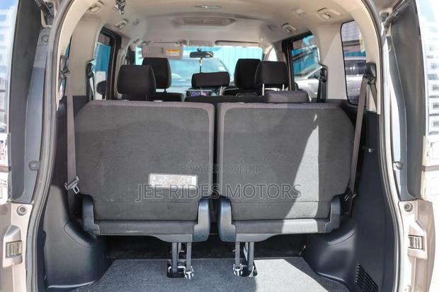 Toyota Voxy 2018 Gray