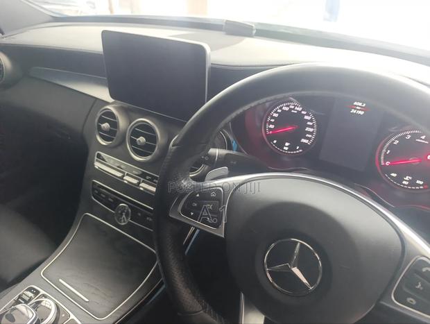 Mercedes-Benz C200 2019 White