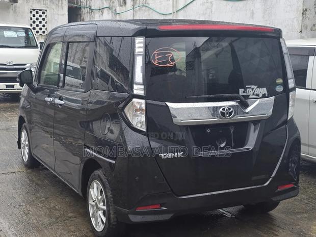 Toyota Tank 2019 Black