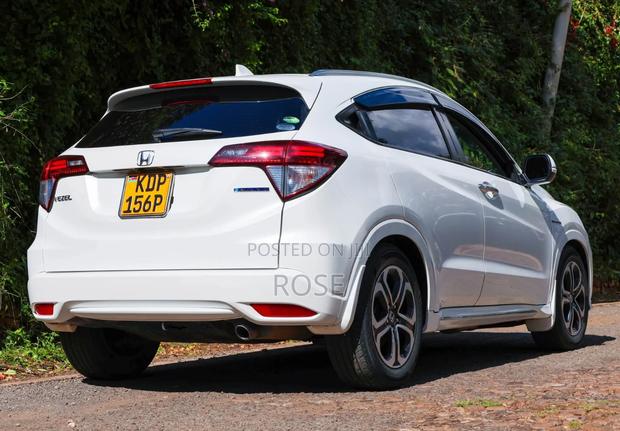 Honda Vezel 2017 White