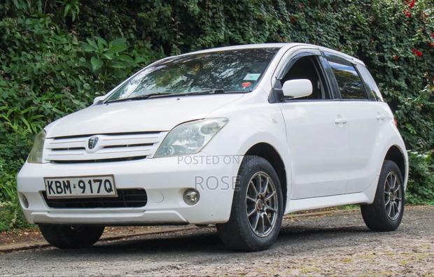 Toyota IST 2005 White