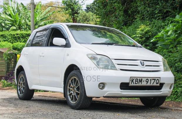 Toyota IST 2005 White