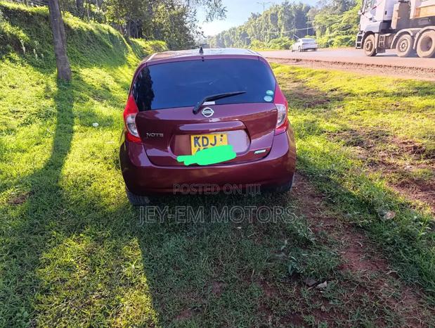 Nissan Note 2014 Maroon