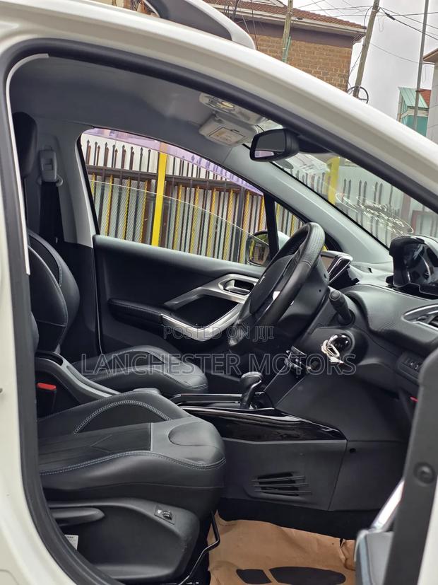 Peugeot 2008 2019 White
