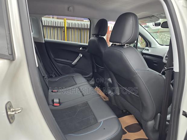 Peugeot 2008 2019 White