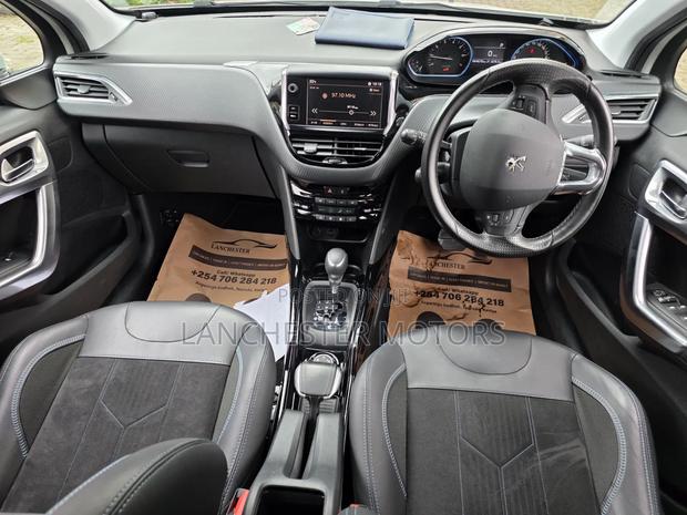 Peugeot 2008 2019 White