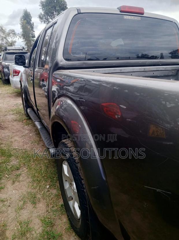 Nissan Navara 2012 Gray